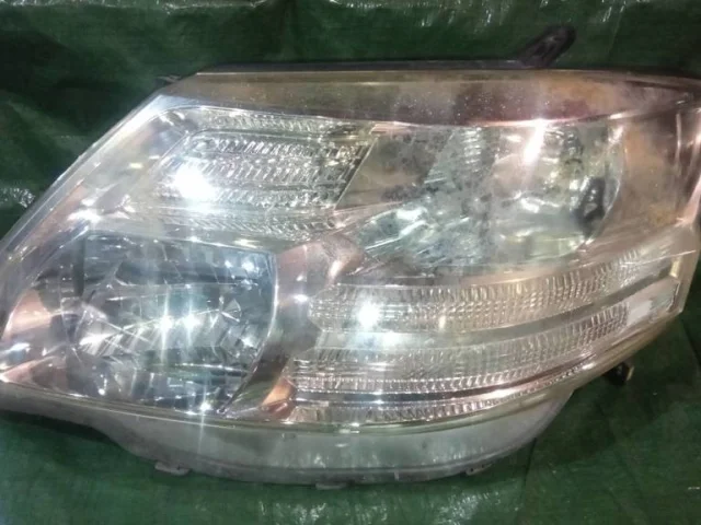 Фара левая для Toyota Alphard H10 2002-2008 на фотографиях
