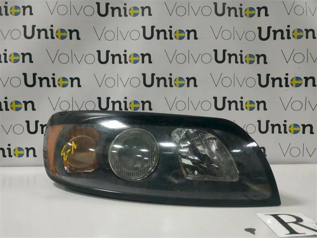 Фара правая для Volvo C30 MK 2006-2013 на фотографиях