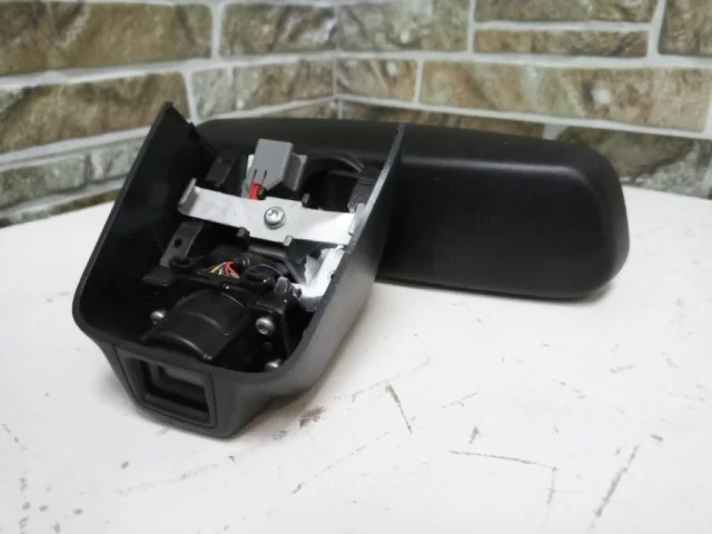 Стекла и зеркала для Land Rover Range Rover L405 2012-2017 на фотографиях