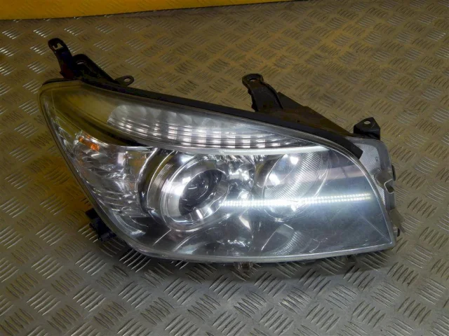Фары для Toyota RAV4 XA30 2005-2012 на фотографиях