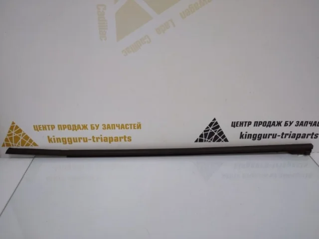 Уплотнитель лобового стекла для Skoda Rapid I NH3 2012-2017 на фотографиях