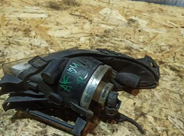 Противотуманка (ПТФ) передняя правая для Opel Insignia Седан A 2008-2017 на фотографиях