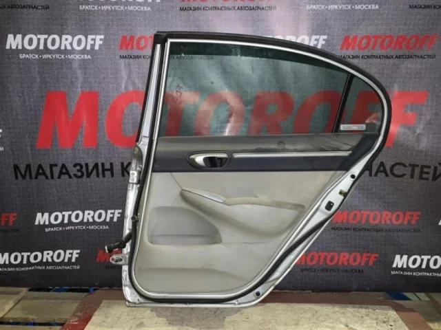 Двери для Honda Civic FD 2005-2012 седан на фотографиях