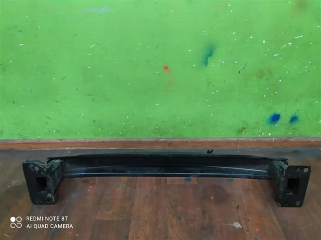 Усилитель переднего бампера для Skoda Rapid I NH3 2012-2017 на фотографиях