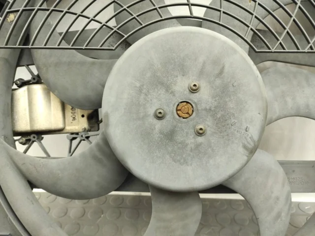 Вентилятор радиатора охлаждения ДВС для BMW 3er Е46 1998-2007 на фотографиях