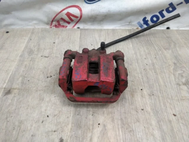 Тормозной цилиндр задний левый для Suzuki Grand Vitara 2005-2014 на фотографиях