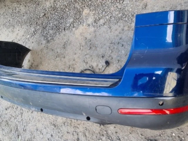 Накладка заднего бампера для Volkswagen Touareg I (7L) 2002-2010 на фотографиях