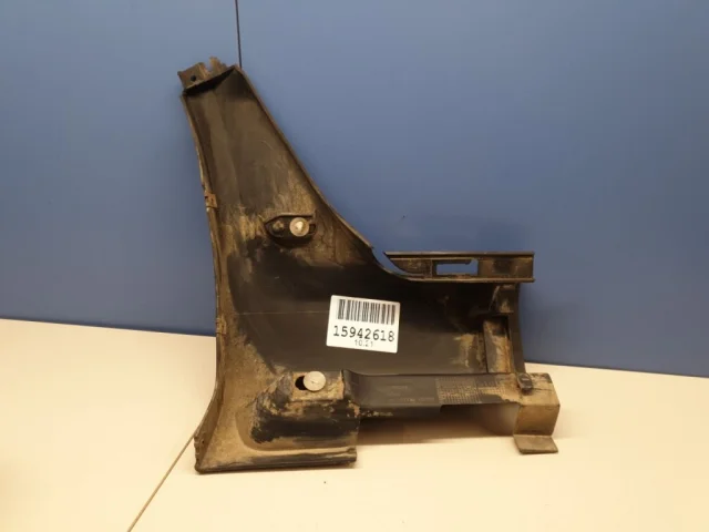 Накладка порога левая для Volvo XC70 BZ 2007-2016 на фотографиях