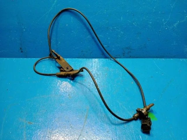 Датчик ABS передний правый для Toyota RAV4 XA30 2005-2012 на фотографиях