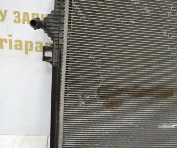 Радиатор охлаждения ДВС для BMW 3er F30 2011-2019 на фотографиях