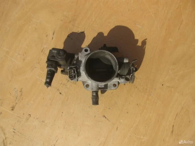 Дроссельная заслонка для Hyundai Tucson JM 2004-2009 на фотографиях
