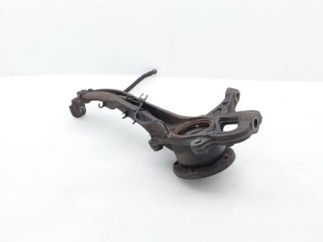 Кулак поворотный правый для Audi Q7 4L 2005-2015 на фотографиях