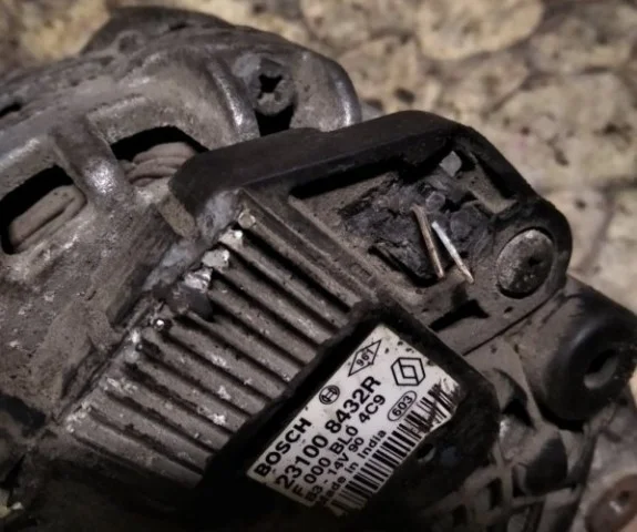 Генератор для Renault Logan 2014-2018 (L8) на фотографиях