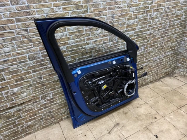 Дверь передняя левая для Volvo XC90 II L 2014-2019 на фотографиях