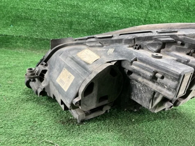 Фара правая для Mercedes-Benz E class C207 2009-2017 на фотографиях