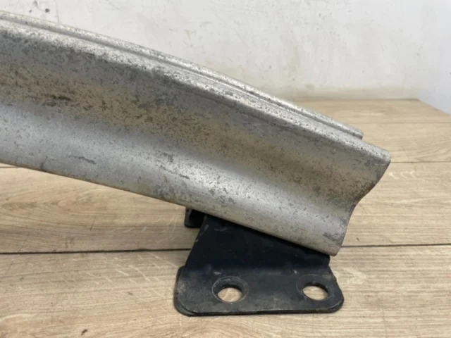 Усилитель заднего бампера для Audi Q7 4L 2005-2015 на фотографиях