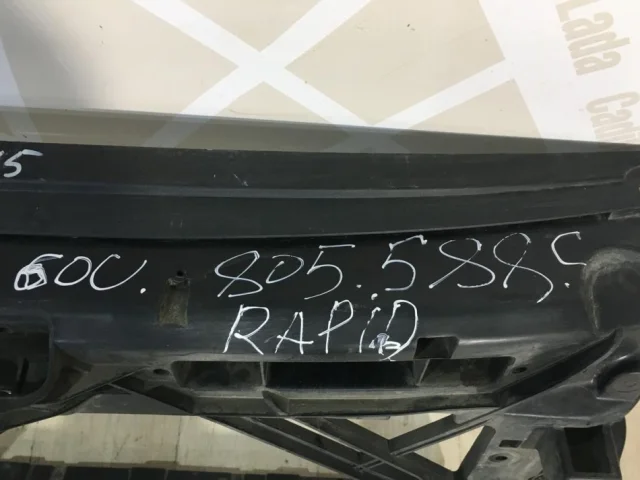 Панель радиатора (телевизор) для Skoda Rapid I NH3 2012-2017 на фотографиях