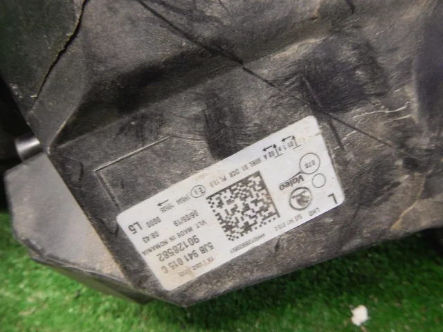 Фара ксенон левая для Skoda Rapid I NH3 2012-2017 на фотографиях