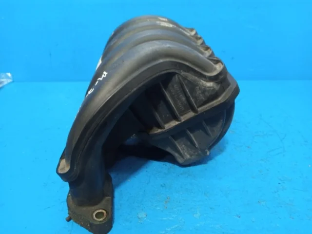 Впускной коллектор для Toyota Corolla E120/E130 Седан 2000-2007 на фотографиях