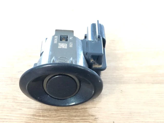 Датчик парктроника задний для Mitsubishi Outlander III 3 rest GF0W 2018-2022 на фотографиях