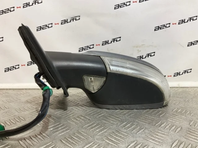 Зеркало боковое левое для Volkswagen Passat (B6, Typ 3C) 2005-2010 на фотографиях