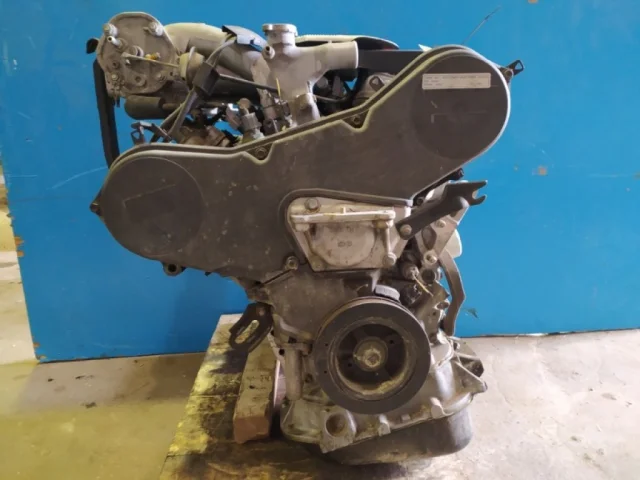 Двигатель без навесного для Toyota Alphard H10 2002-2008 на фотографиях