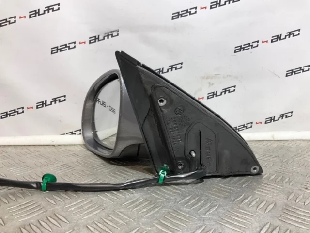 Зеркало боковое левое для Volkswagen Passat (B6, Typ 3C) 2005-2010 на фотографиях