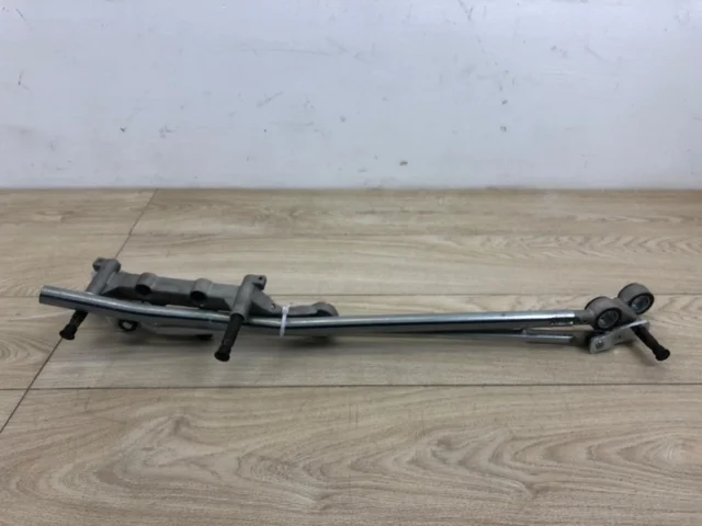 Трапеция стеклоочистителей для Audi Q7 4L 2005-2015 на фотографиях