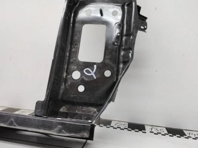 Панель радиатора (телевизор) для Hyundai Creta 2 SU2 2021+ на фотографиях