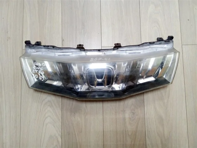 Решетка радиатора для Honda Civic FA 2005-2010 седан на фотографиях