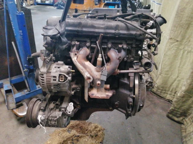 Двигатель без навесного для Nissan Almera N15 Седан 1995-2000 на фотографиях
