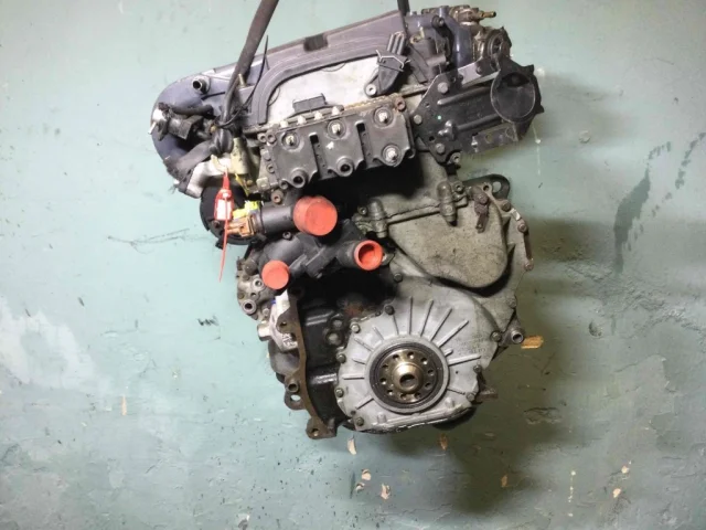 Двигатель без навесного для Volkswagen Passat (B4, Typ 3A) 1993-1997 на фотографиях