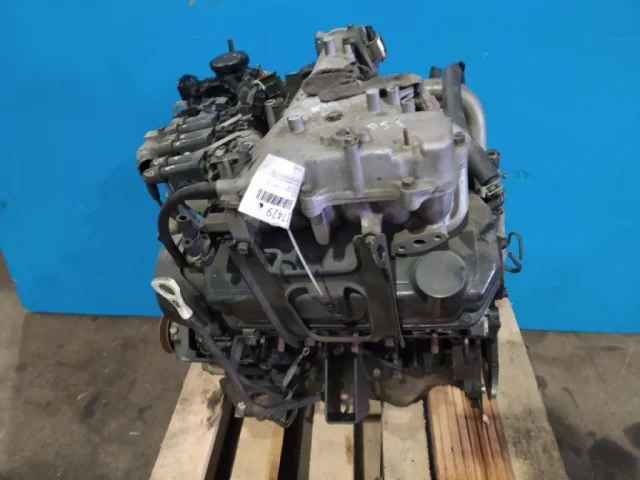 Двигатель без навесного для Mitsubishi Pajero V20 3dr 1990-2000 на фотографиях