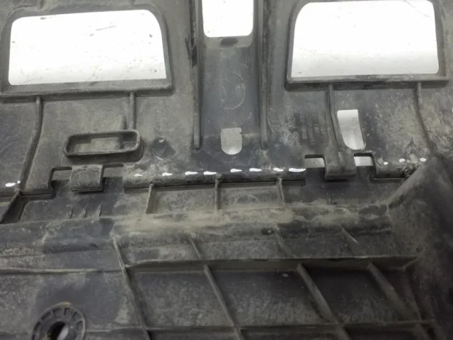 Кожух замка капота для Hyundai Solaris 2 (2017-2022) на фотографиях