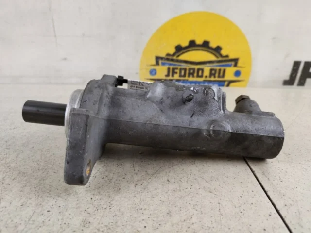 Главный тормозной цилиндр для Volvo XC90 I C 2002-2014 на фотографиях