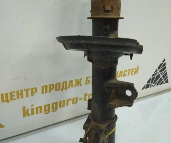 Стойка кузова центральная правая для Hyundai Solaris 1 рестайлинг 2014-2017 на фотографиях