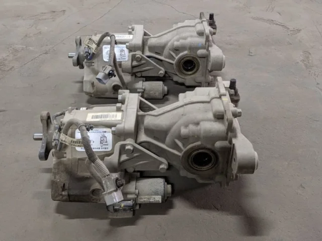 Бортовой редуктор задний левый для Kia Sorento 3 PRIME UM 2015-2020 на фотографиях