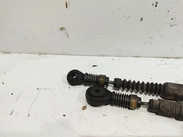 Трос кулисы (МКПП) для Hyundai Solaris 1 рестайлинг 2014-2017 на фотографиях