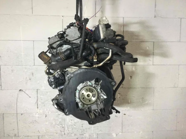 Двигатель без навесного для Volkswagen Polo IV (9N) 2001-2005 на фотографиях