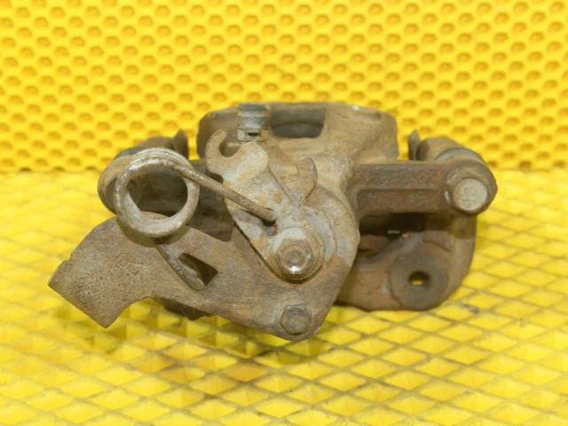 Суппорт задний правый для Hyundai Solaris 1 RB (2011-2013) на фотографиях