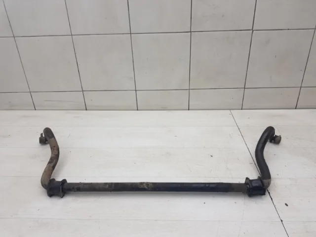 Стабилизатор поперечной устойчивости передний для Mitsubishi Pajero V30/V40 5dr 1990-2000 на фотографиях