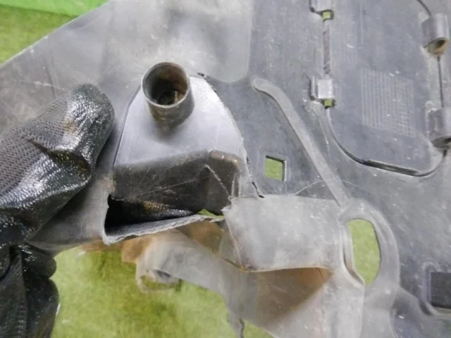 Воздуховод радиатора левый верхний для BMW 3er F30 2011-2019 на фотографиях