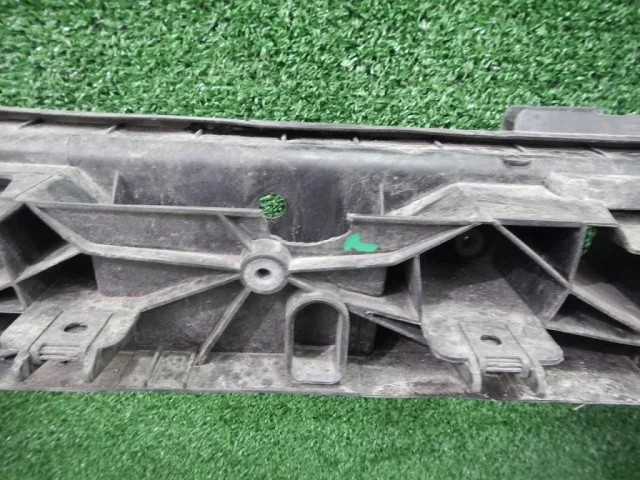 Кронштейн подушки двигателя для Audi Q3 8U 2011-2019 на фотографиях