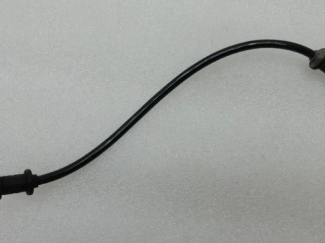 Датчик ABS задний правый для Mercedes-Benz E class W211 2002-2009 на фотографиях