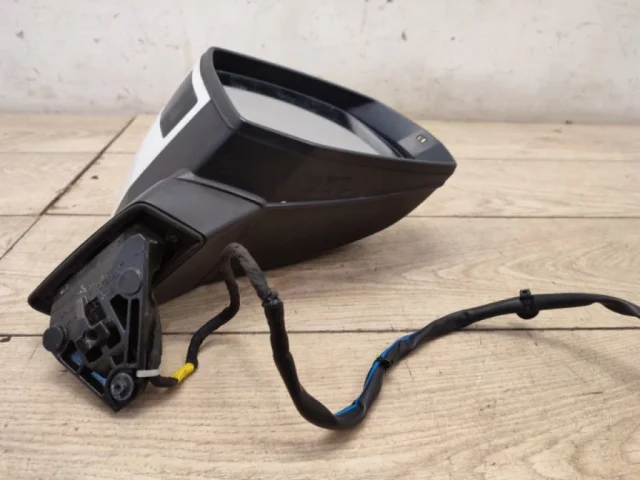 Зеркало боковое правое для Audi Q7 4M 2015+ на фотографиях