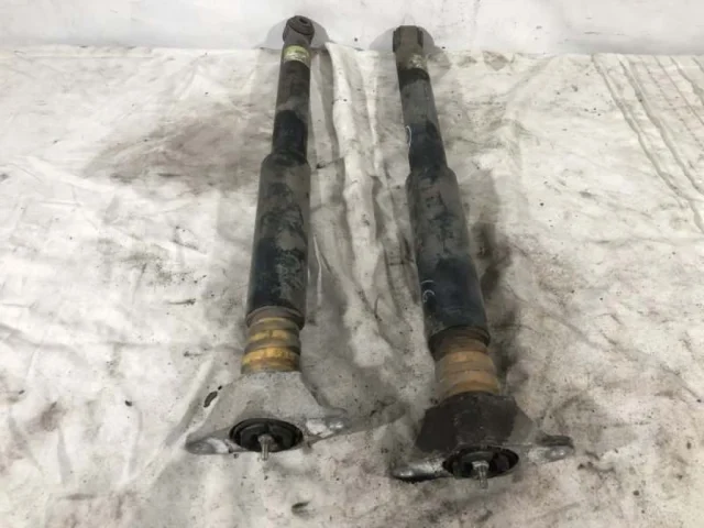 Амортизатор задний левый для Mazda CX 5 KE 2011-2017 на фотографиях