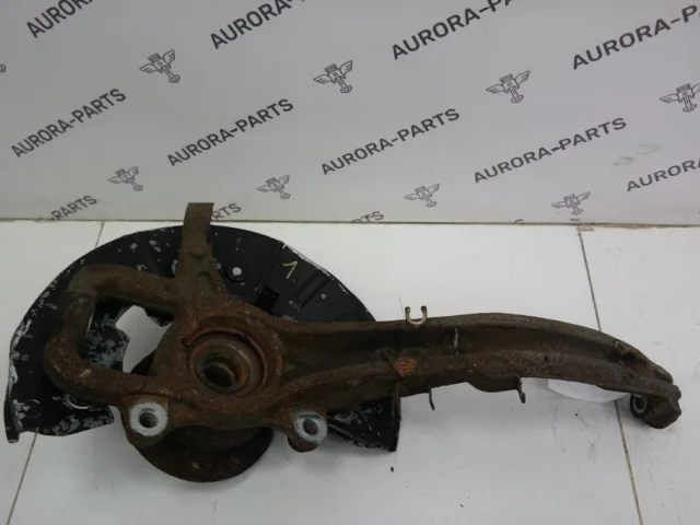 Кулак поворотный левый для Audi Q7 4L 2005-2015 на фотографиях