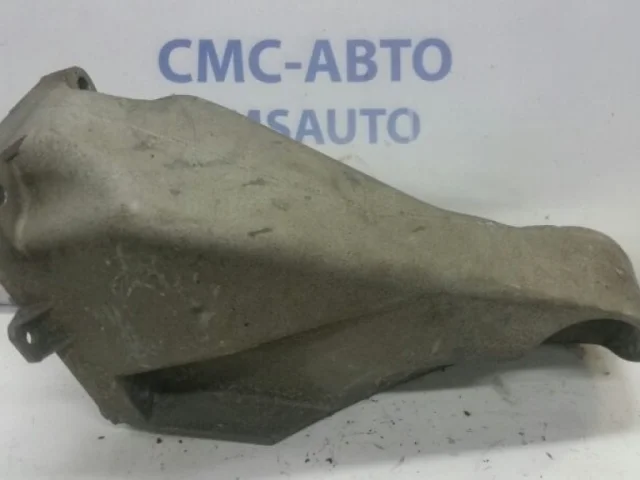 Кронштейн подушки двигателя для Volkswagen Touareg II (7P5) 2010-2014 на фотографиях