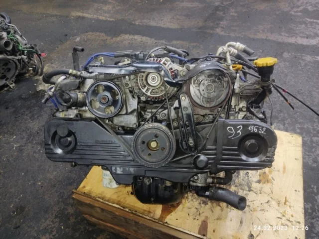 Двигатель для Subaru Legacy Универсал BH/B12 1998-2003 на фотографиях