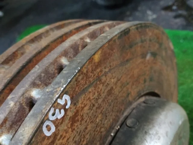 Диски тормозные передние (комплект) для BMW 5er G30 2016-2023 на фотографиях